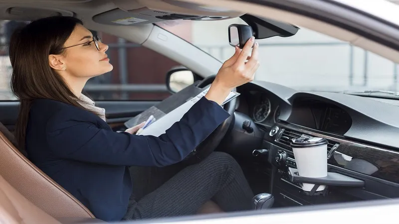 Do the driving modes in Cadillac Lyriq offer different ranges or battery usages